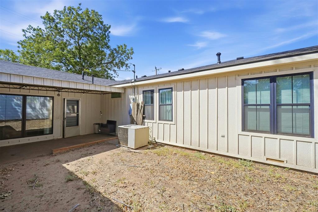 120 E Van Buren Street Property Photo 29