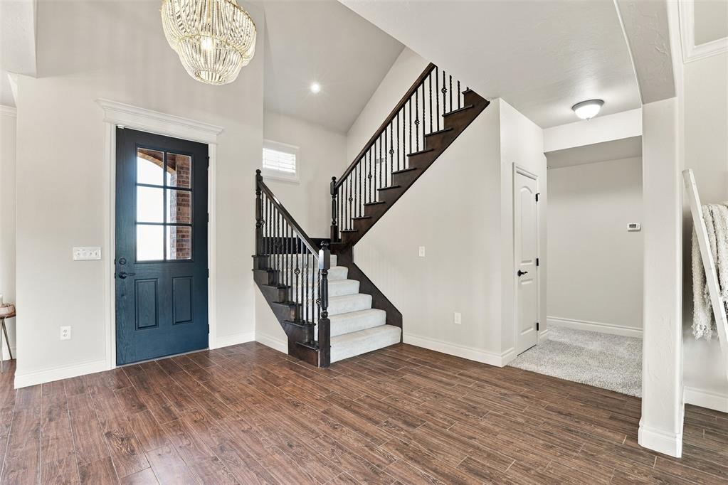 18414 Frontier Trail Property Photo 3