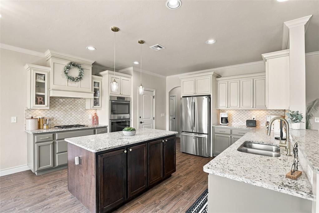 18414 Frontier Trail Property Photo 7