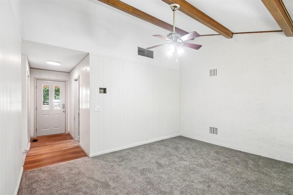 600 Diamond Street Property Photo 2