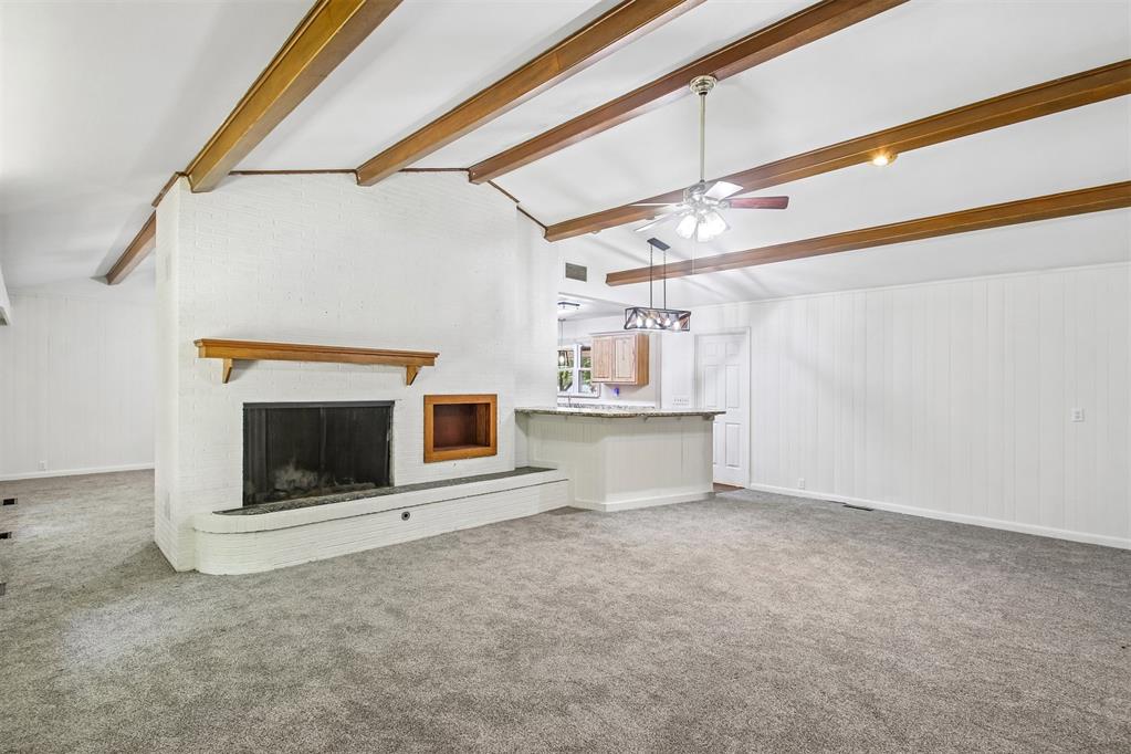600 Diamond Street Property Photo 3