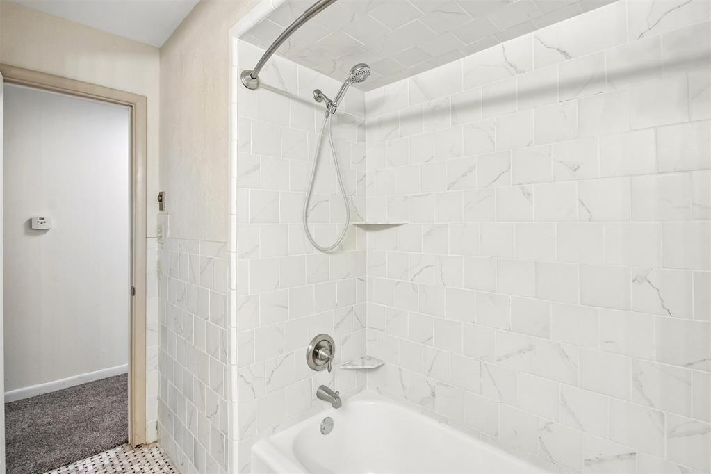 600 Diamond Street Property Photo 10