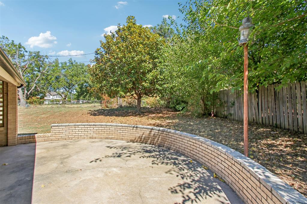 600 Diamond Street Property Photo 11