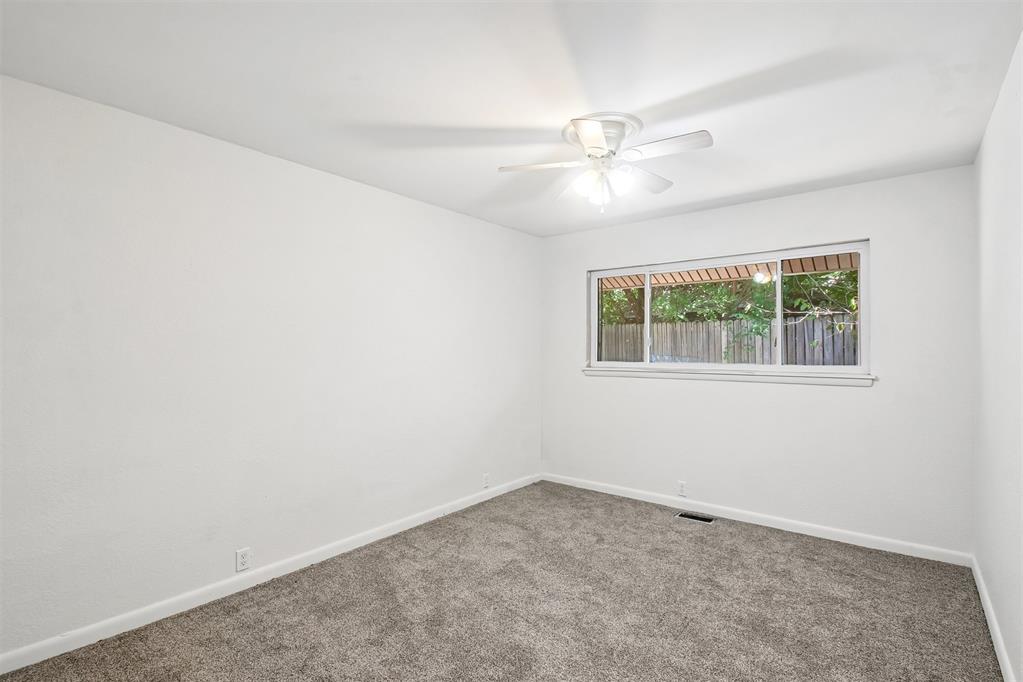 600 Diamond Street Property Photo 14