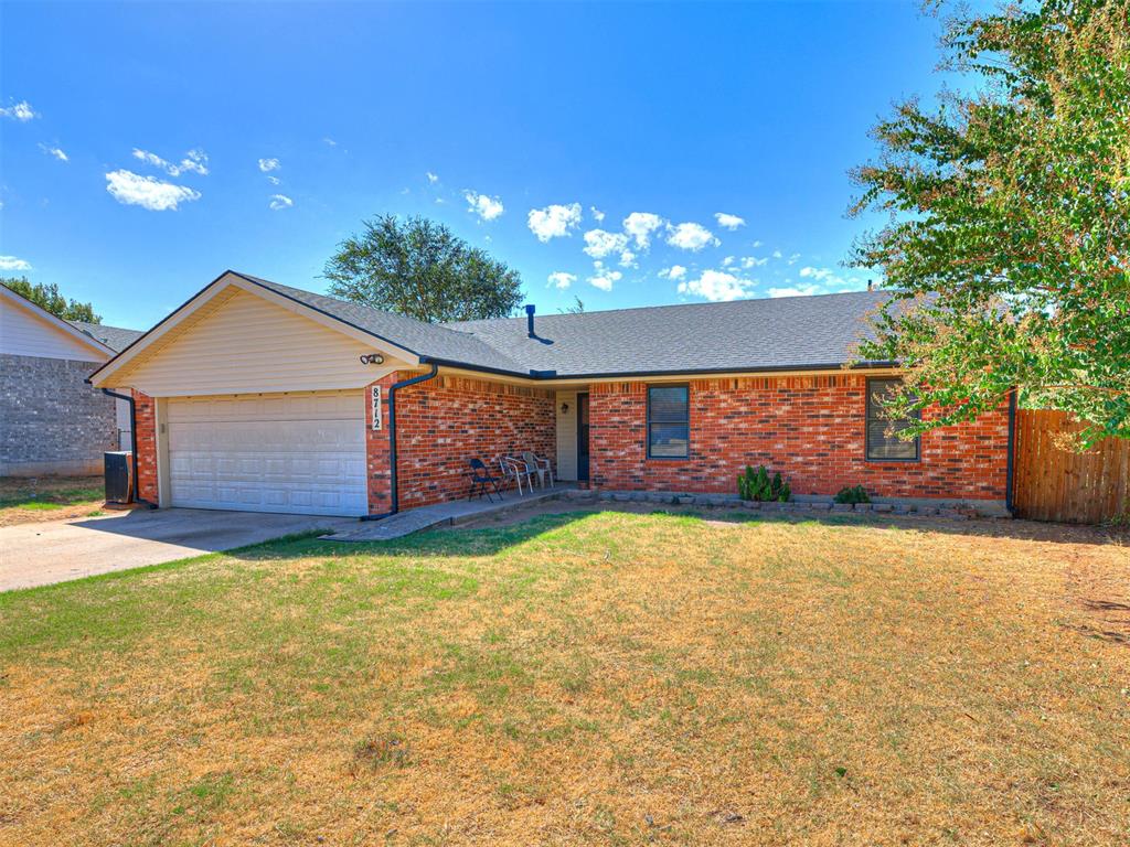 8712 Oakridge Drive Property Photo 1