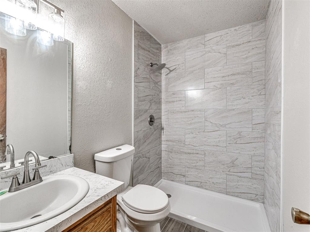 8712 Oakridge Drive Property Photo 16