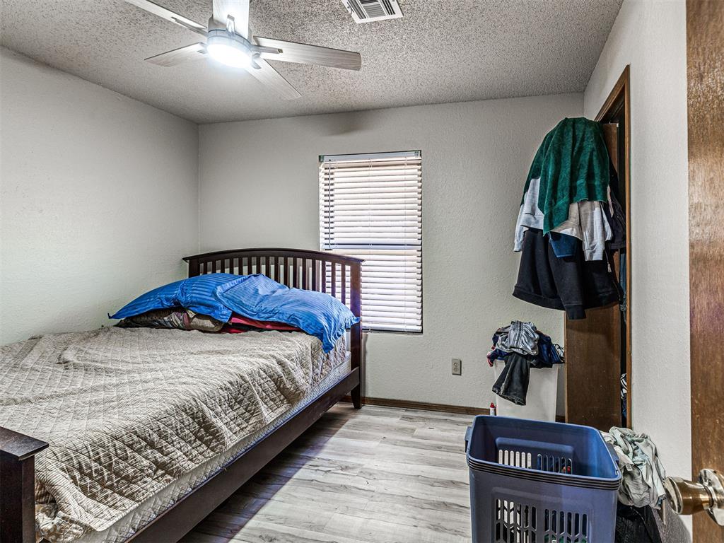 8712 Oakridge Drive Property Photo 18
