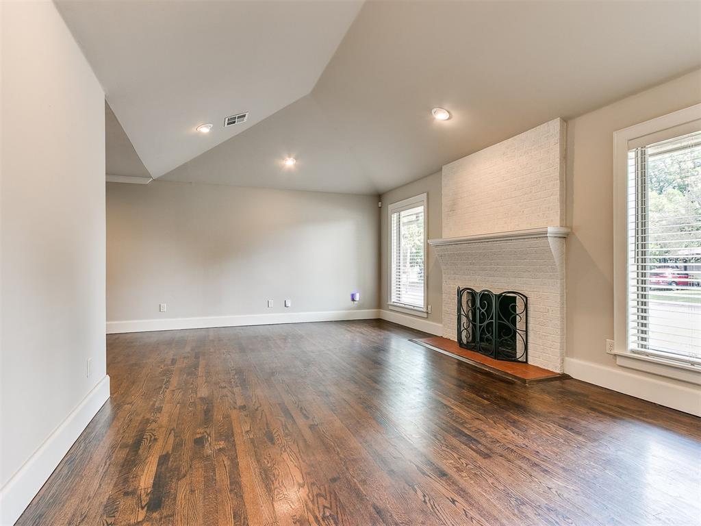 9631 Stratford Drive Property Photo 3