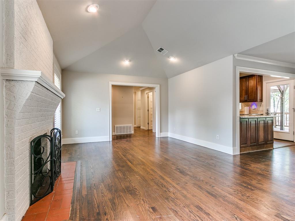 9631 Stratford Drive Property Photo 6