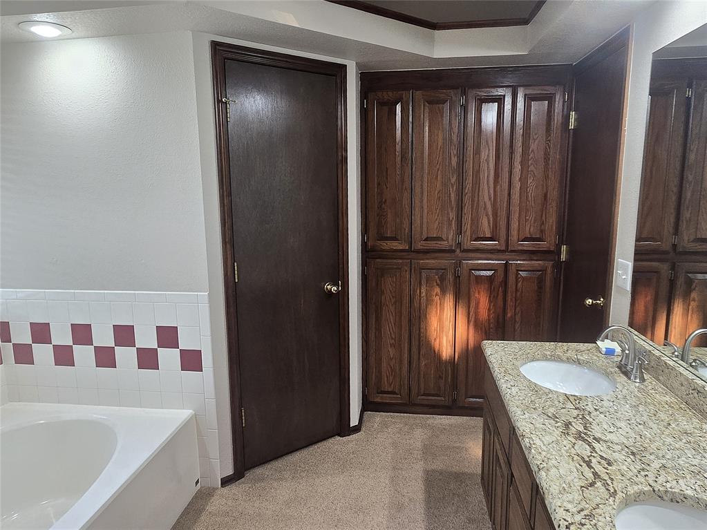 6417 Saddleback Drive Property Photo 18