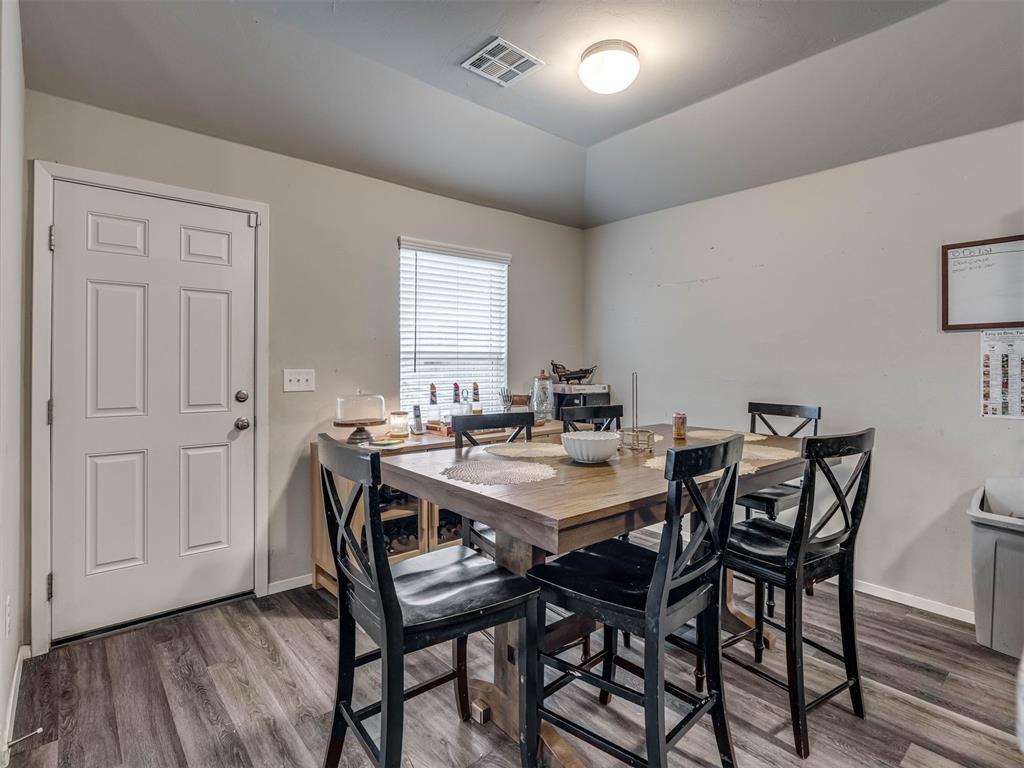 1411 Chuck Wagon Drive Property Photo 6