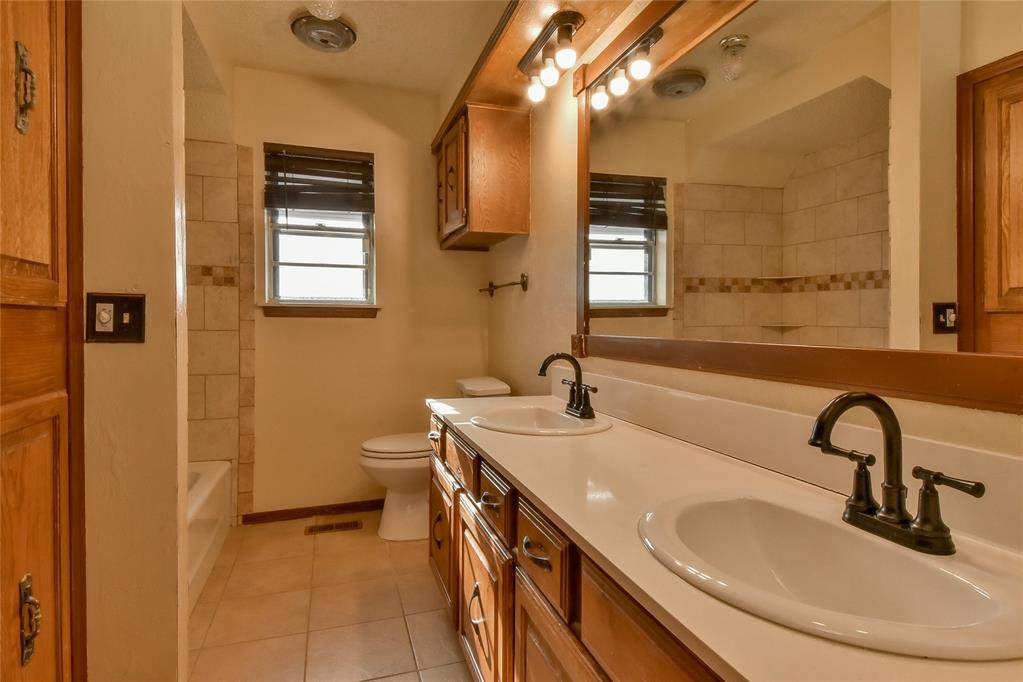 417 Sw 102nd Street Property Photo 12