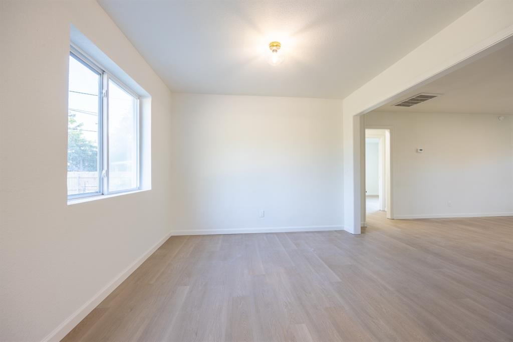 2124 N Tulsa Avenue Property Photo 9