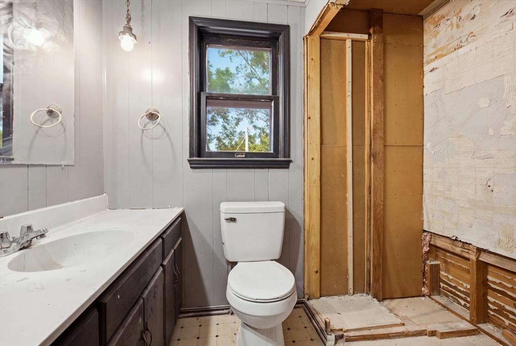 331 S Broadway Street Property Photo 17