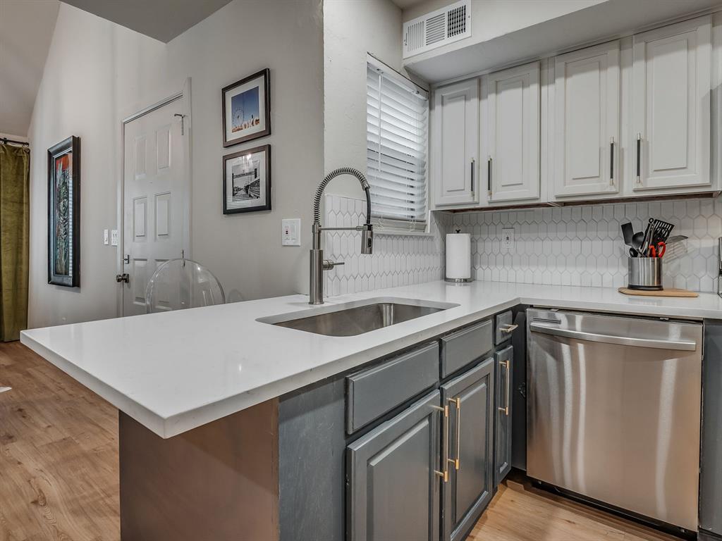 11540 N May Avenue 205e Property Photo 13