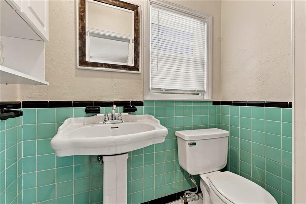 1103 Belford Avenue Property Photo 13