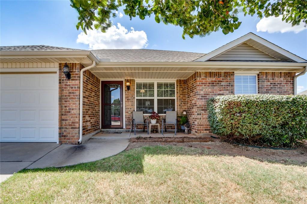 404 Jb Street Property Photo 2