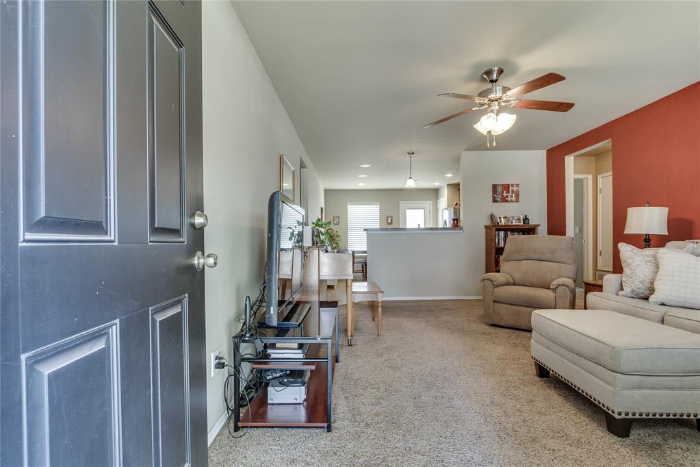 404 Jb Street Property Photo 3