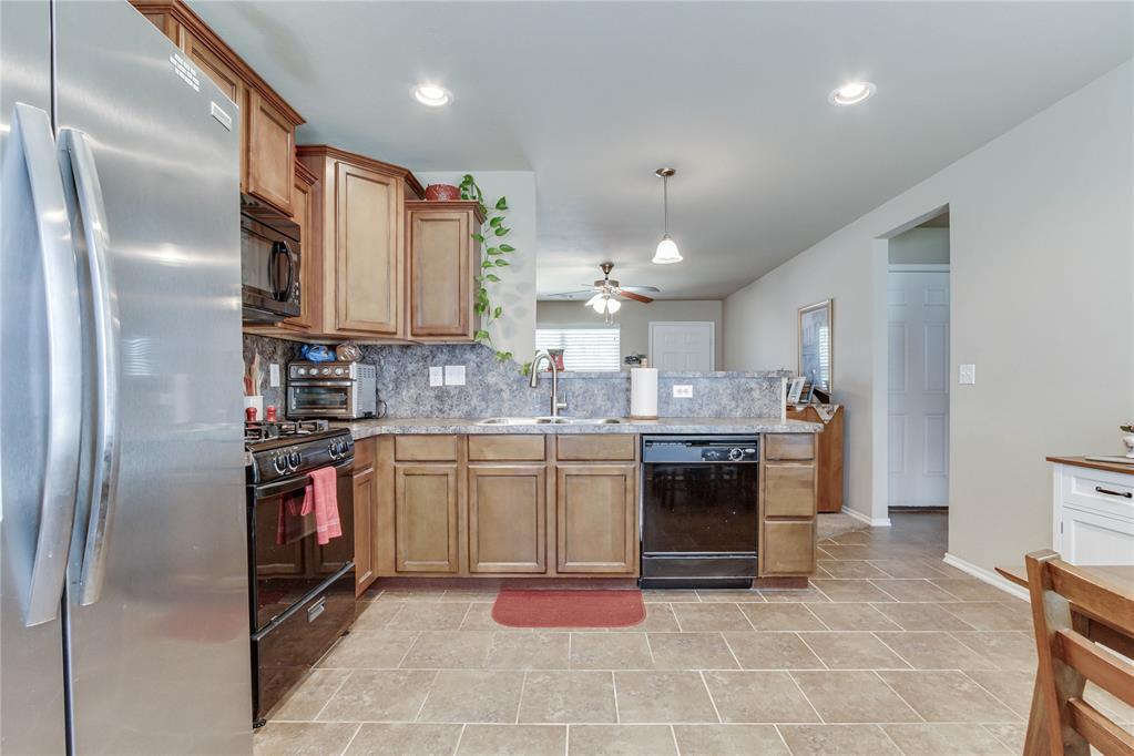 404 Jb Street Property Photo 13