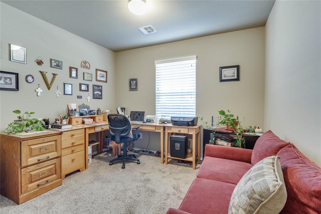 404 Jb Street Property Photo 25