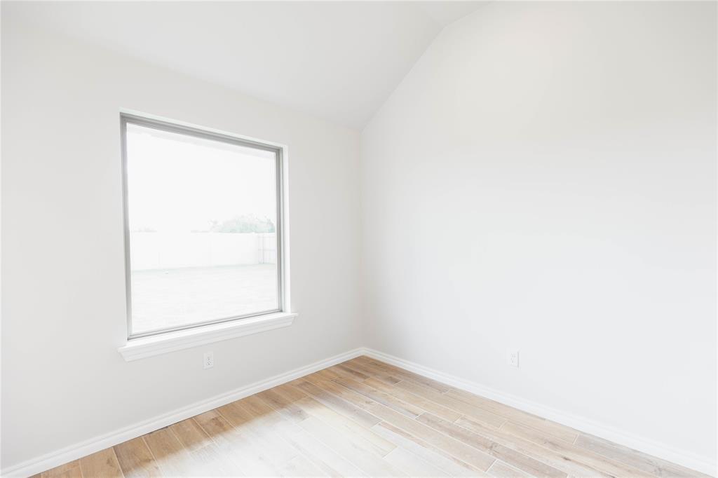 15228 Bedford Road Property Photo 4