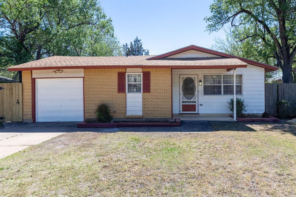 526 Nw Glendale Drive Property Photo 1