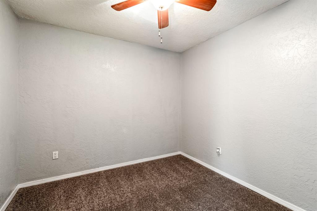 526 Nw Glendale Drive Property Photo 16