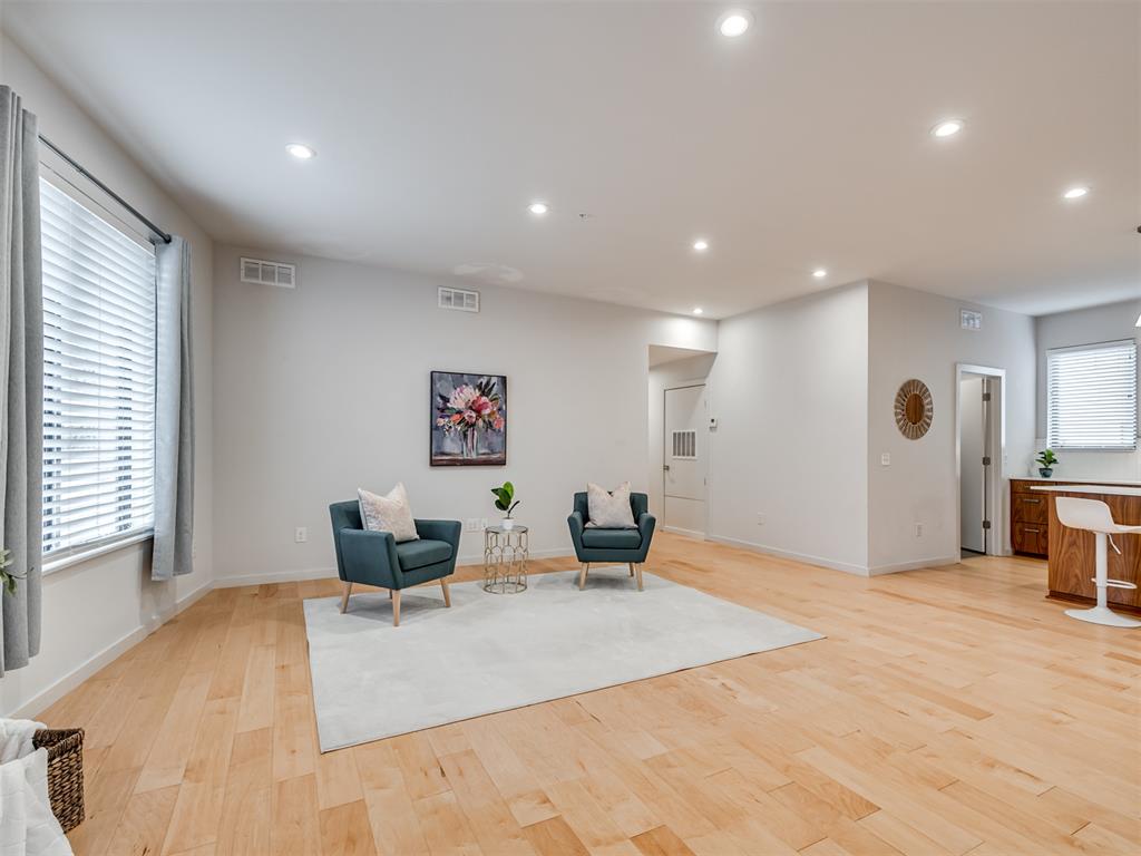 1249873 Property Photo 3