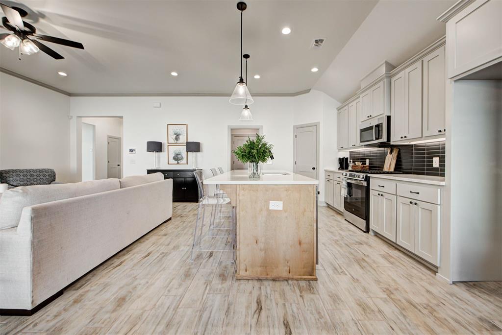 6025 Frankie Lynn Lane Property Photo 12