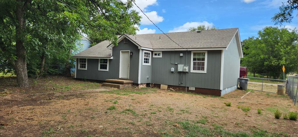 1506 Nw Irwin Avenue Property Photo 2