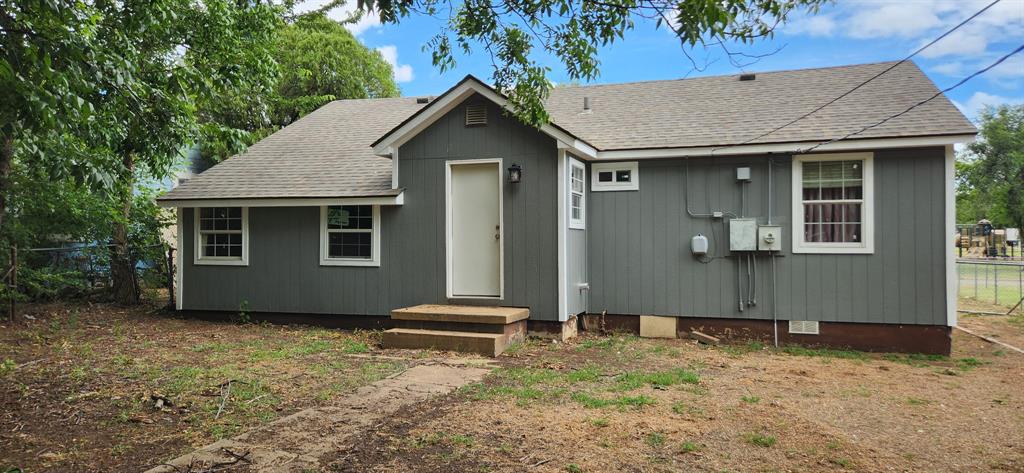 1506 Nw Irwin Avenue Property Photo 3