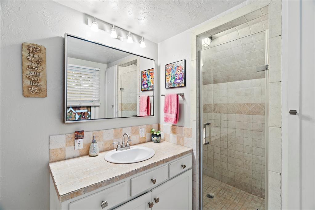 1105 Belford Avenue Property Photo 16