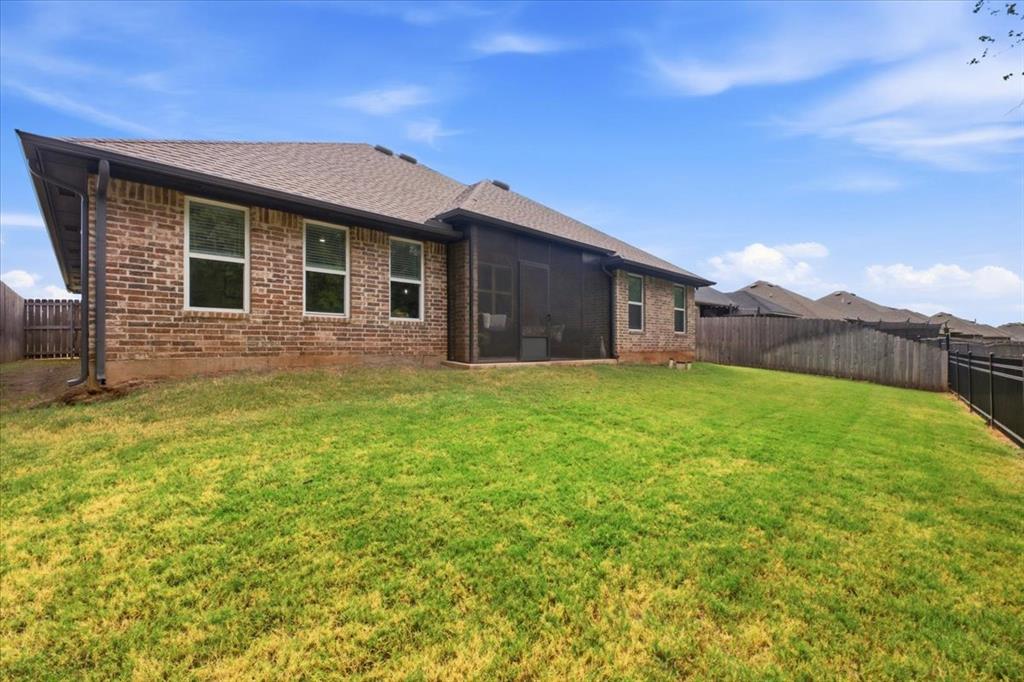 2301 Creekview Drive Property Photo 39