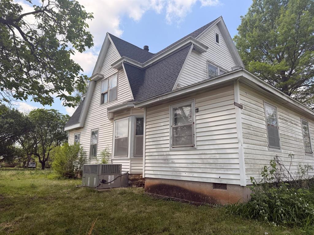 420 E Ferguson Avenue Property Photo 3