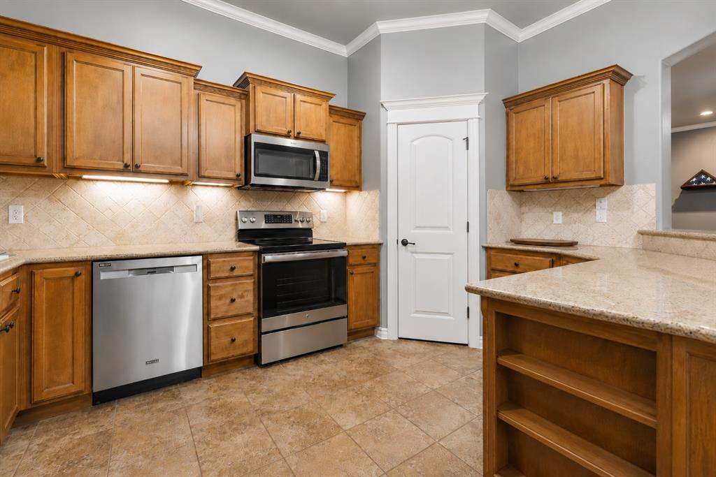 17308 Triana Drive Property Photo 12