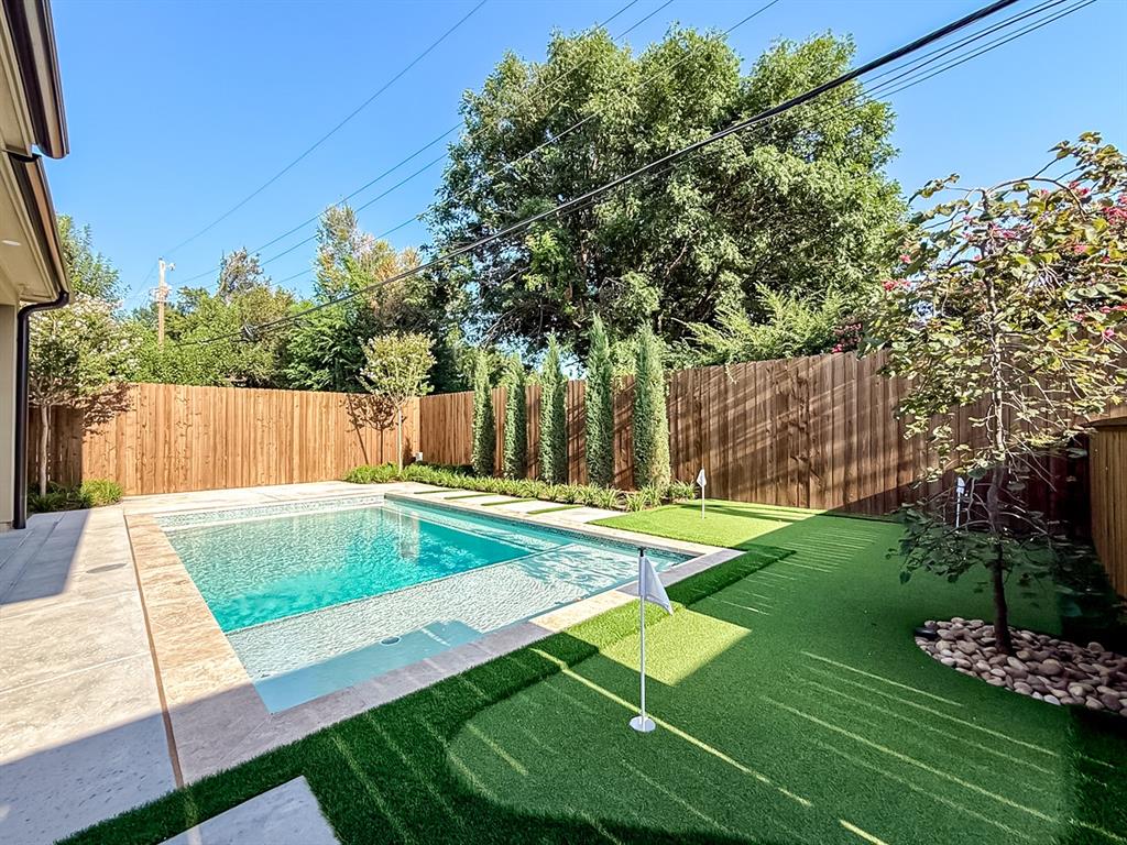 1738 Westchester Drive Property Photo 11