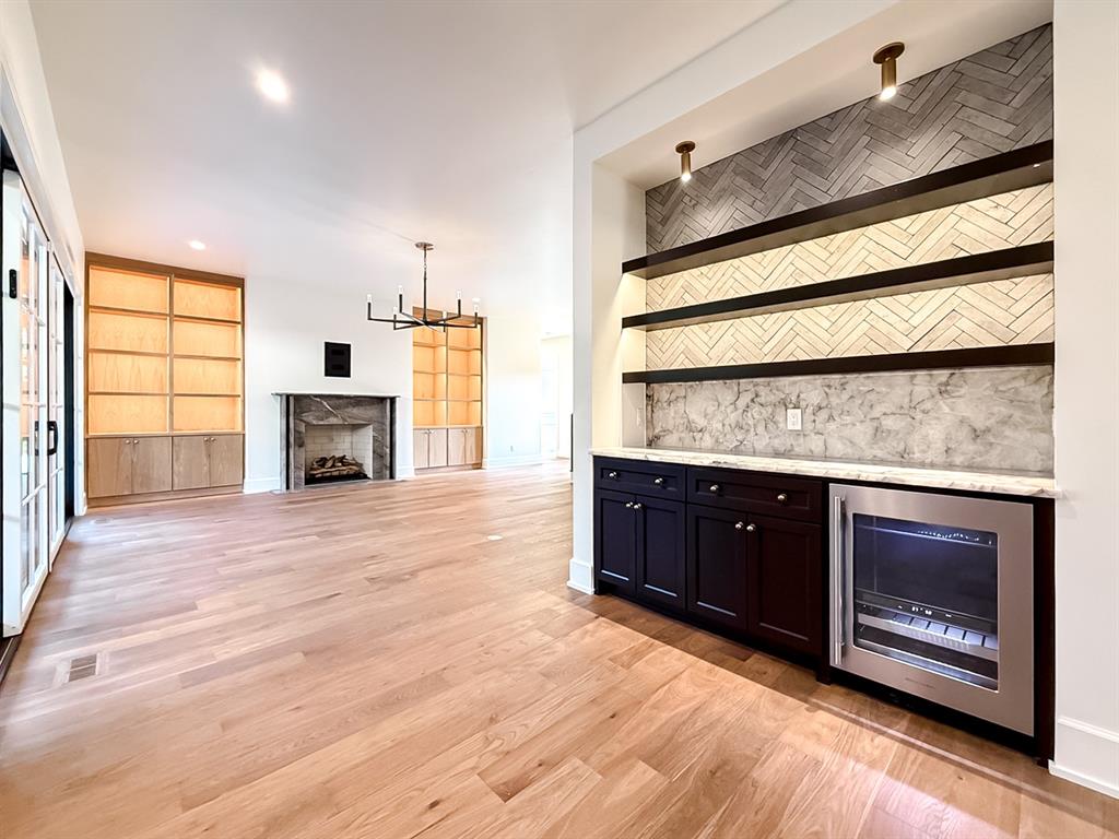 1738 Westchester Drive Property Photo 12