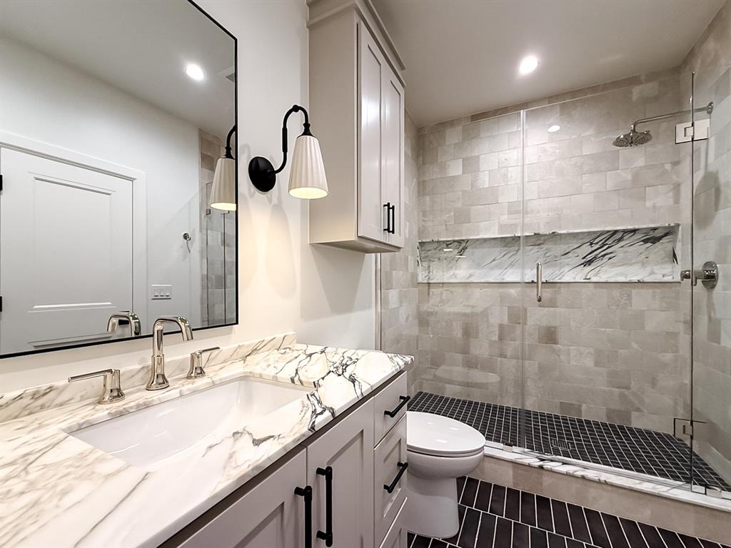 1738 Westchester Drive Property Photo 21