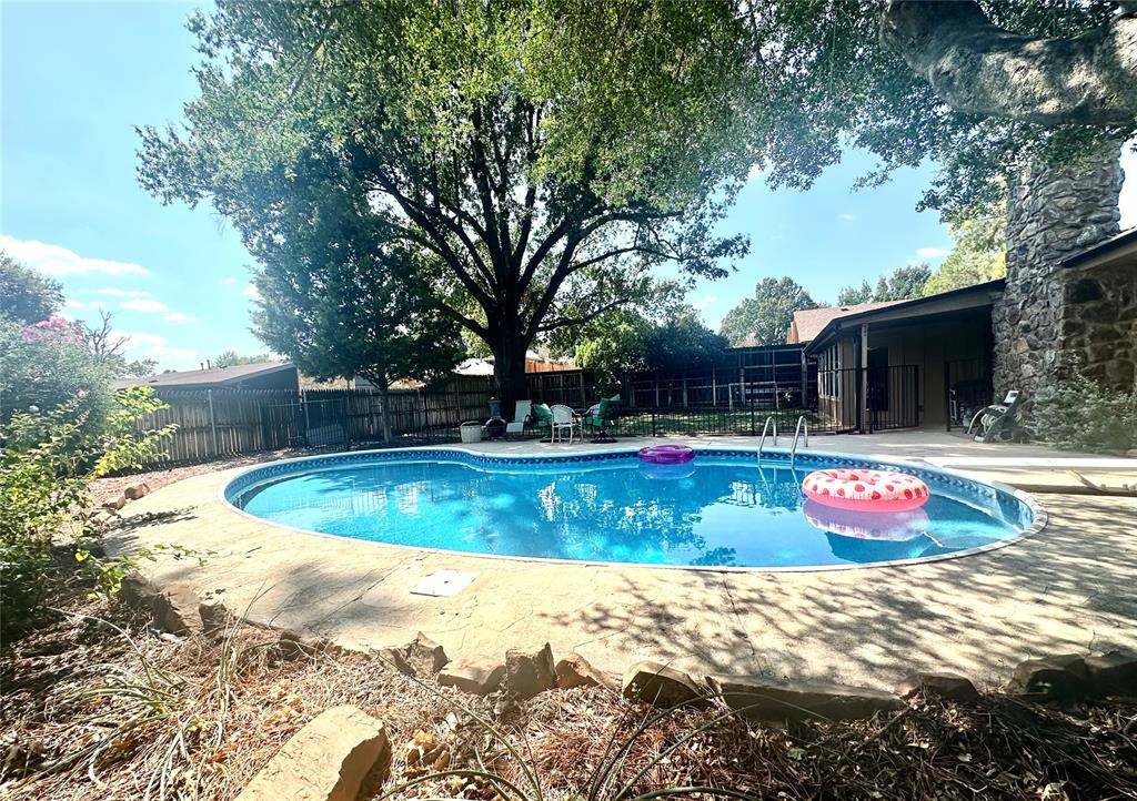 3918 Brookhollow Road Property Photo 5