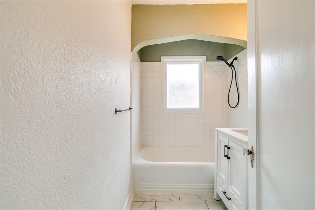 1125 Nw 49th Street Property Photo 15