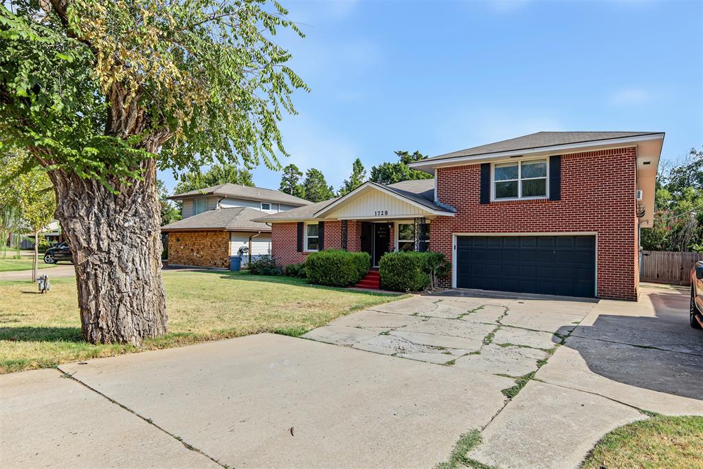 1728 Nw 63rd Street Property Photo 3