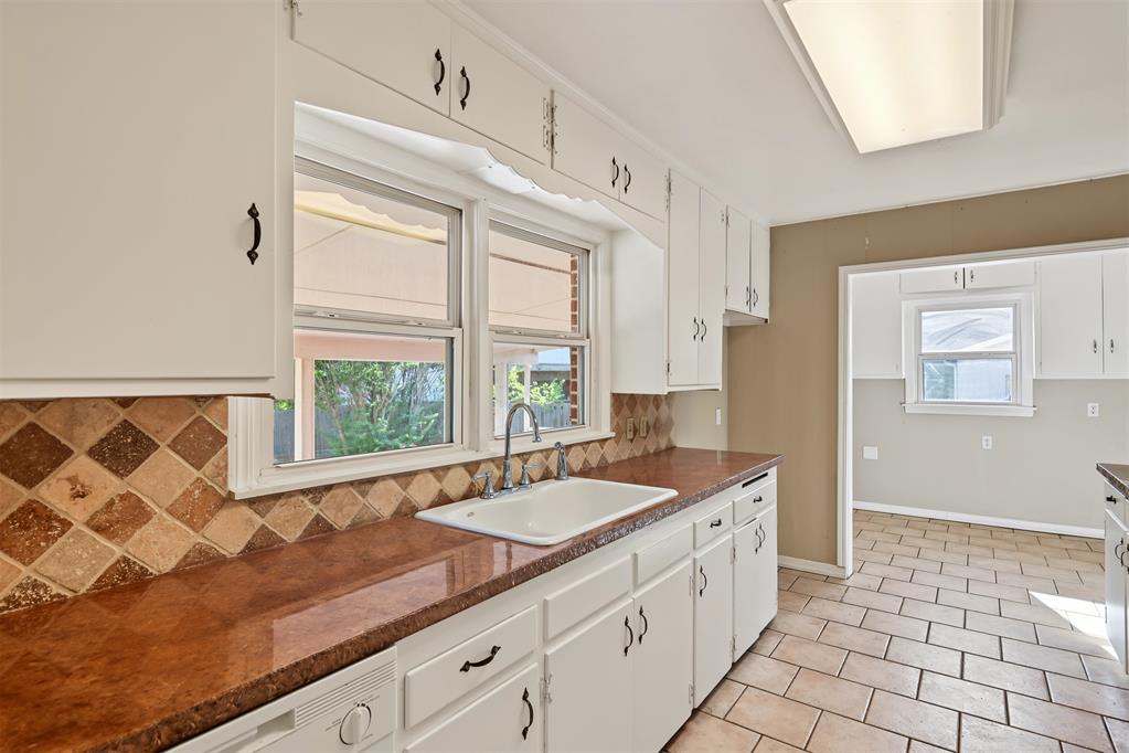 1728 Nw 63rd Street Property Photo 11