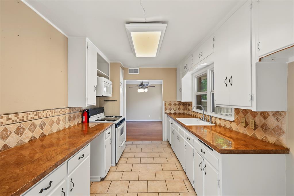 1728 Nw 63rd Street Property Photo 13