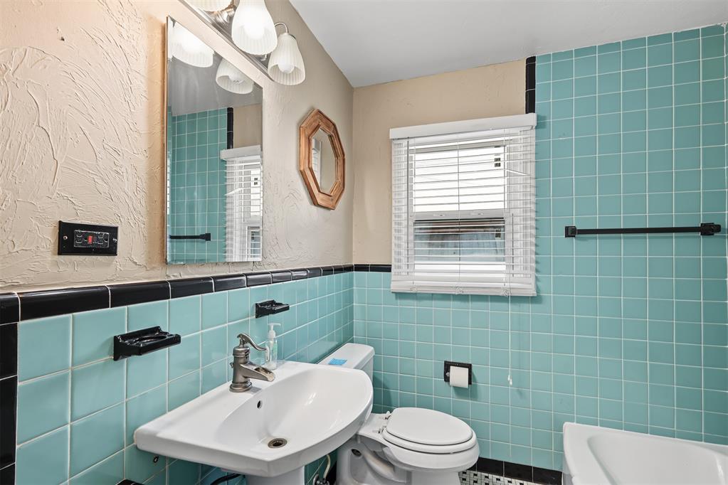 1728 Nw 63rd Street Property Photo 17