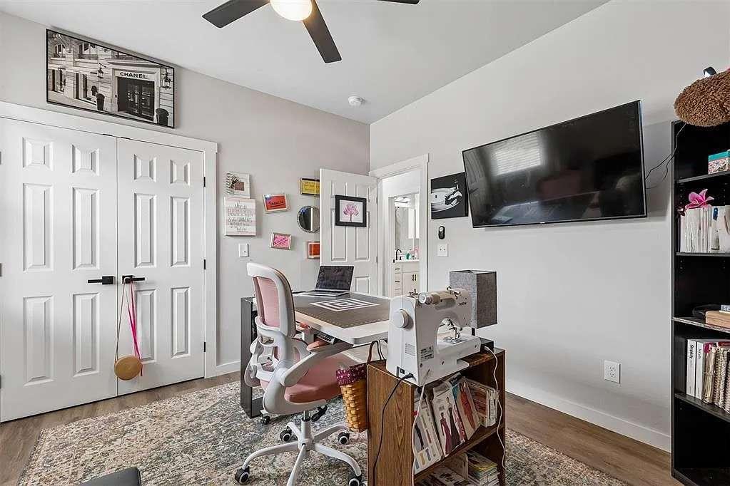 4617 S East Avenue Property Photo 37