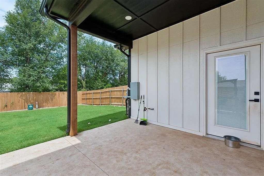 4617 S East Avenue Property Photo 41