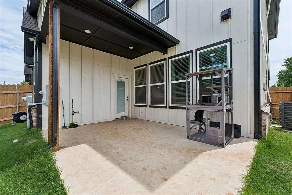 4617 S East Avenue Property Photo 43
