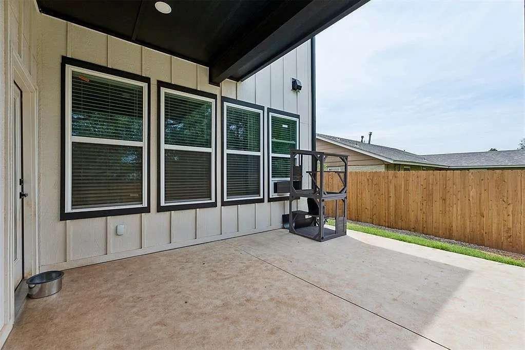 4617 S East Avenue Property Photo 44