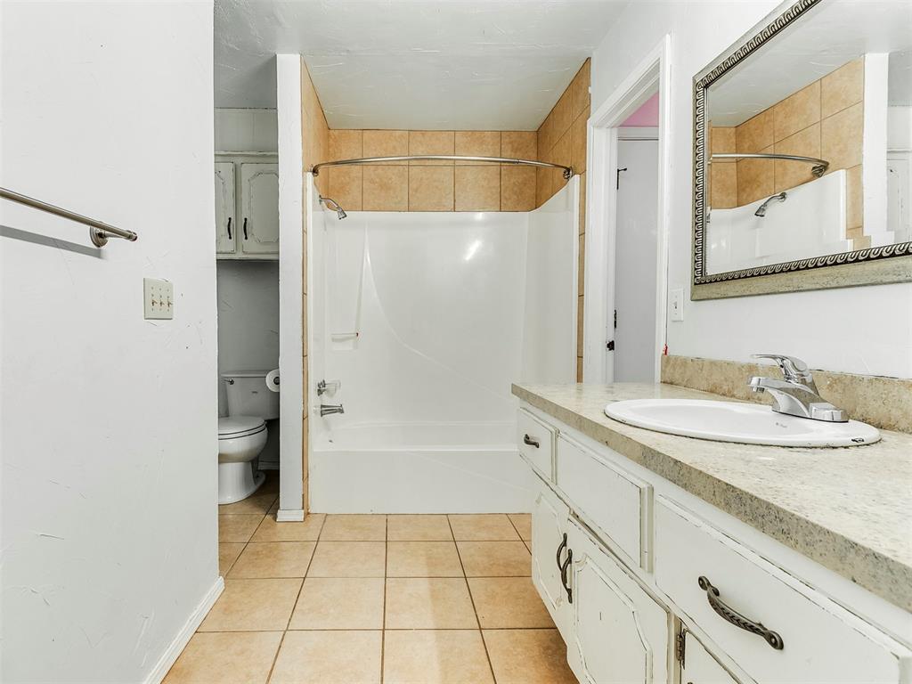 8200 Karla Lane Property Photo 16