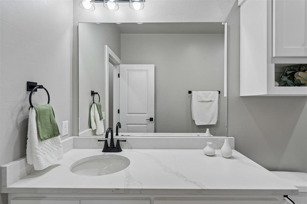 2108 S Air Depot Boulevard Property Photo 32